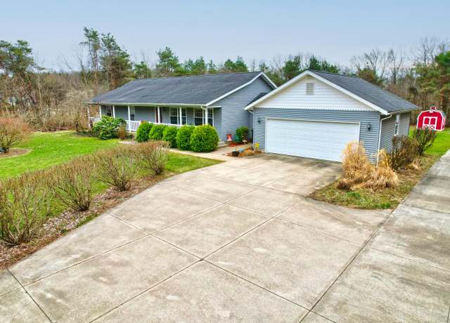 Property at 2688 White St, Niles, MI 49120, 4 beds, 3 baths