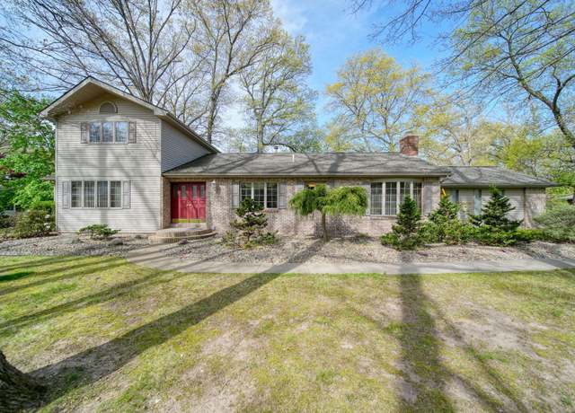 Property at 216 Wickenham Dr, Spring Arbor, MI 49283, 4 beds, 2.5 baths