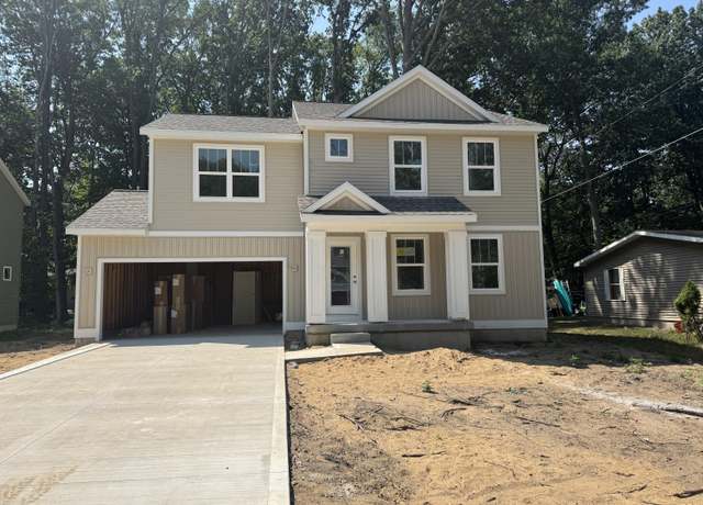 Property at 44 Manley Ave, Holland, MI 49424, 3 beds, 2.5 baths