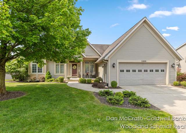 Property at 1809 Woodside Trl NW, Grand Rapids, MI 49504, 2 beds, 2.5 baths