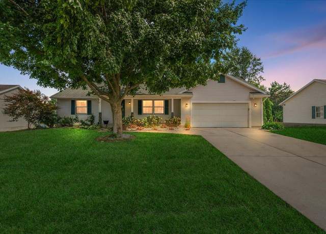 Property at 11424 Prairie Ave, Allendale, MI 49401, 4 beds, 3 baths