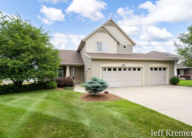 Property at 5692 Nile Dr SW, Wyoming, MI 49418, 4 beds, 3.5 baths