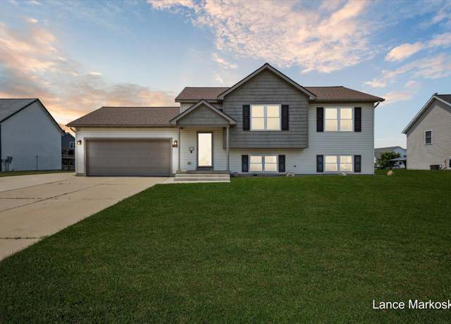Property at 7039 Hartman Dr SE, Caledonia, MI 49316, 4 beds, 2 baths