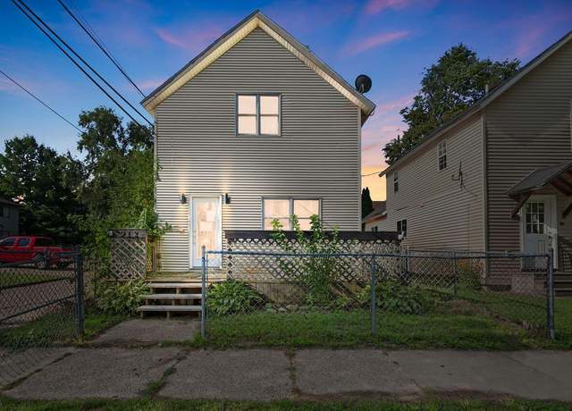 Property at 912 Market St, St. Joseph, MI 49085, 2 beds, 1.5 baths