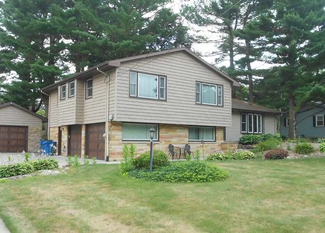 Property at 1090 Cadet Lane Ln, Kalamazoo, MI 49009, 4 beds, 3 baths