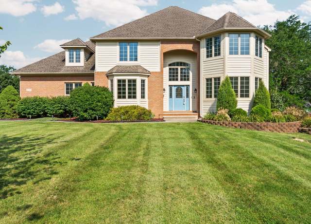 Property at 9037 Yorkshire Dr, Saline, MI 48176, 4 beds, 3.5 baths