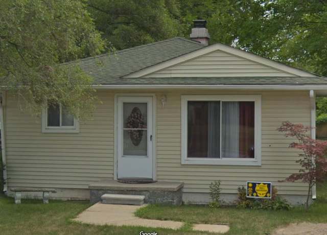 Property at 814 Pensacola Ave, Pontiac, MI 48340, 2 beds, 1 bath