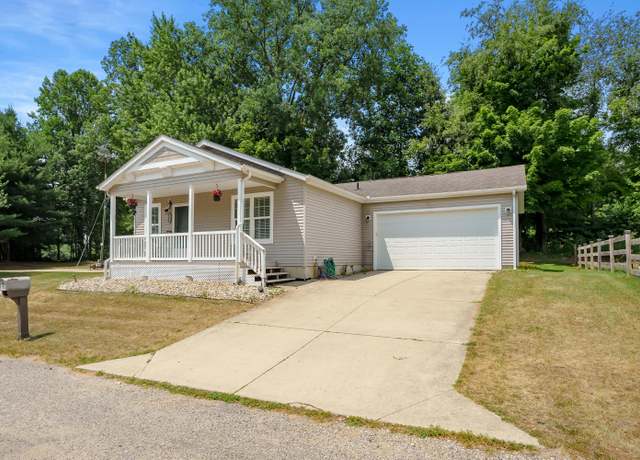 Property at 54438 River Birch Dr, Eau Claire, MI 49111, 3 beds, 3 baths