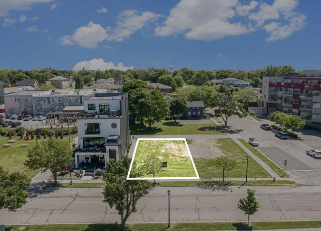 Property at 413 S Rath Ave Unit Units 1&2, Ludington, MI 49431