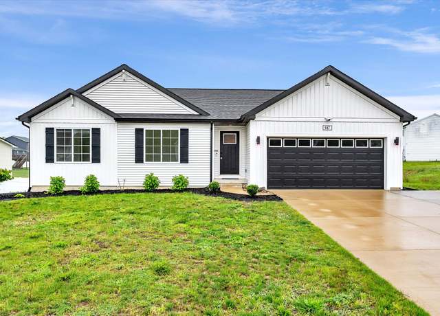 Property at 947 Green Meadows Dr, Middleville, MI 49333, 3 beds, 2 baths