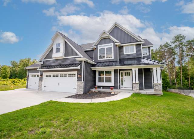 Property at 2034 Sienna St, Kalamazoo, MI 49009, 5 beds, 3.5 baths