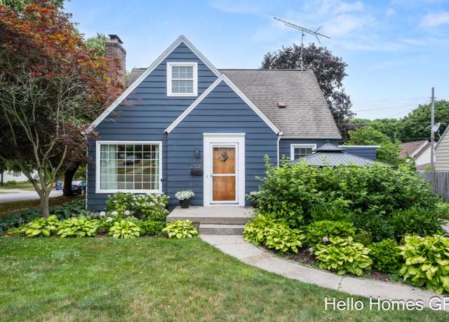 Property at 2107 Riverside Dr NE, Grand Rapids, MI 49505, 3 beds, 1.5 baths