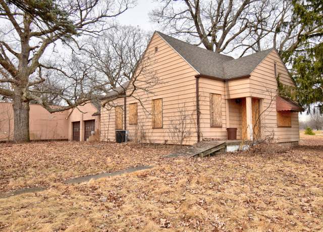 Property at 570 Laverne St, Ypsilanti, MI 48198, 2 beds, 2 baths