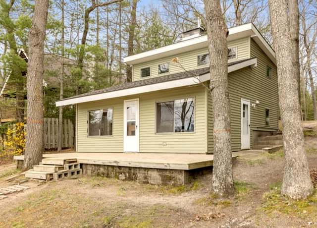 Property at 105 S Emerson Dr, Branch, MI 49402, 3 beds, 1 bath