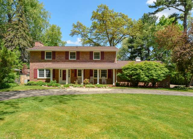 Property at 101 E Hamilton Ln, Battle Creek, MI 49015, 4 beds, 4.5 baths