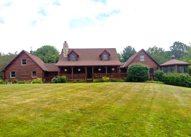 Property at 6311 142nd Ave, Holland, MI 49423, 4 beds, 3 baths