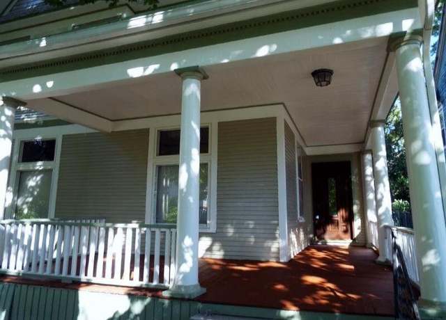 Property at 726 College Ave SE, Grand Rapids, MI 49503, 4 beds, 2 baths
