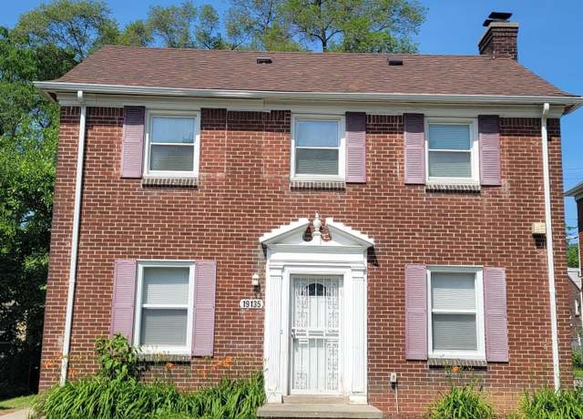 Property at 19135 Pinehurst St, Detroit, MI 48221, 3 beds, 1.5 baths