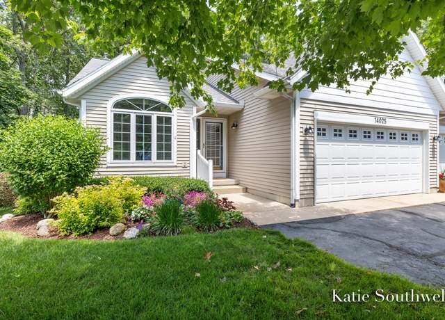 Property at 14025 Bayou Ridge Cir, Grand Haven, MI 49417, 2 beds, 2.5 baths