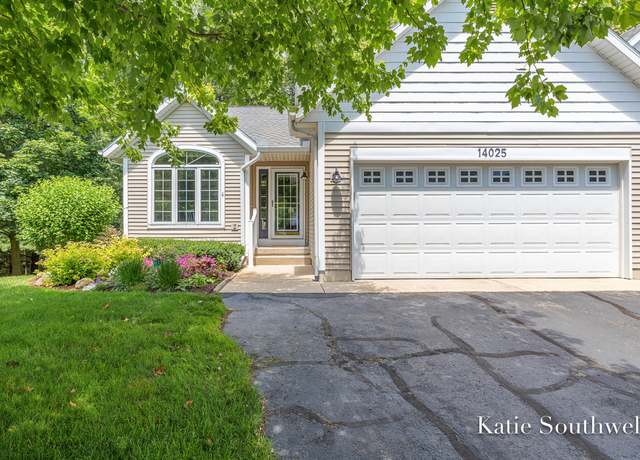 Property at 14025 Bayou Ridge Cir, Grand Haven, MI 49417, 2 beds, 2.5 baths
