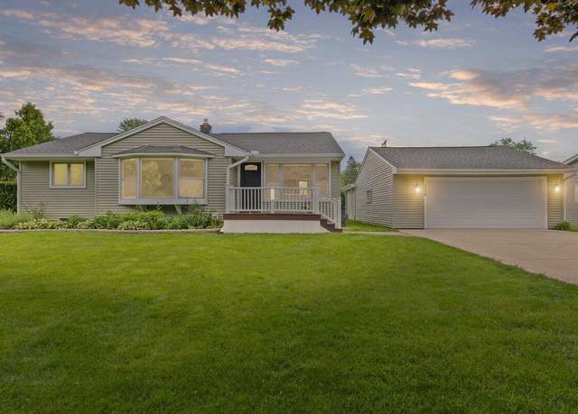 Property at 1228 Orchid St, Waterford, MI 48328, 4 beds, 2.5 baths