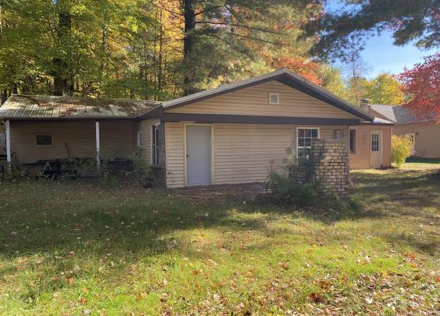 Property at 1690 S Nash Rd, White Cloud, MI 49349, 2 beds, 1 bath