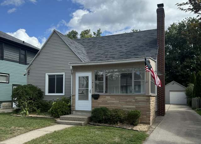 Property at 1438 Garfield Ave NW, Grand Rapids, MI 49504, 3 beds, 1 bath