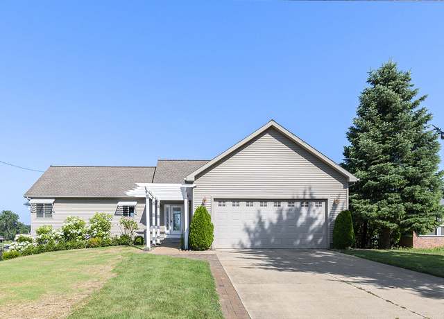 Property at 14263 Killybegs Ln, Cement City, MI 49233, 3 beds, 2 baths