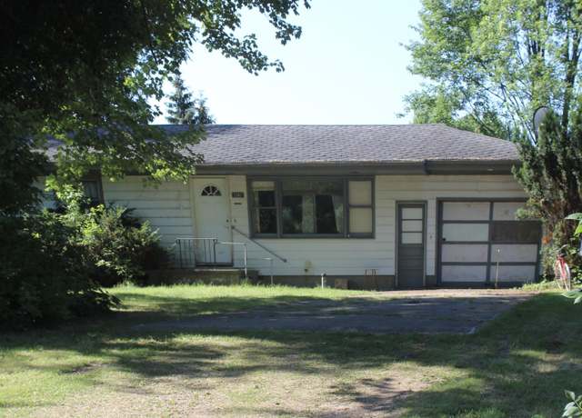 Property at 2582 Vista Lake Dr, Benton Harbor, MI 49022, 3 beds, 1 bath
