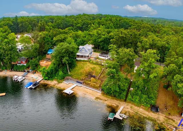 Property at 777 W Lincoln Ave, White Cloud, MI 49349, 7 beds, 2 baths