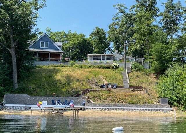 Property at 777 W Lincoln Ave, White Cloud, MI 49349, 7 beds, 2 baths