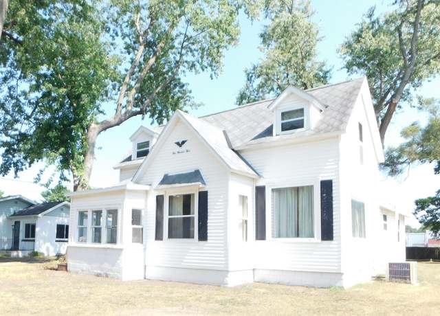 Property at 403 W St Marys St, Decatur, MI 49045, 3 beds, 1.5 baths