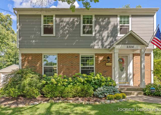 Property at 2324 Rosewood Ave SE, Grand Rapids, MI 49506, 3 beds, 2.5 baths