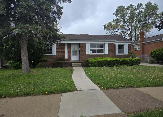 Property at 915 Cleophus Pkwy, Lincoln Park, MI 48146, 2 beds, 1 bath