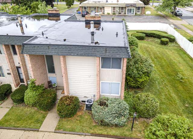 Property at 4164 E Saxony Dr SE, Grand Rapids, MI 49508, 3 beds, 1.5 baths