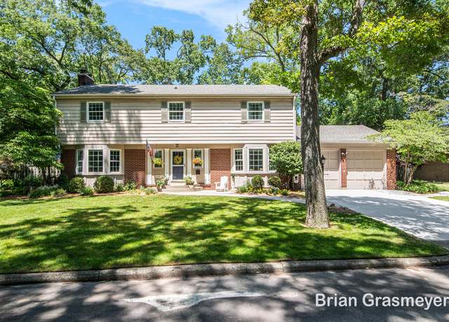 Property at 539 Overbrook Ln SE, Grand Rapids, MI 49507, 4 beds, 2.5 baths