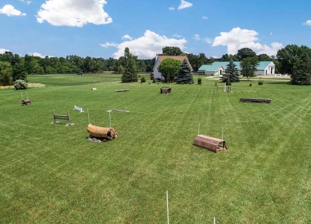 Property at 2699 Cedar Lake Rd, Howell, MI 48843, 3 beds, 3.5 baths