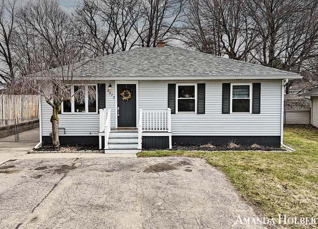 Property at 3972 Miramar Ave NE, Grand Rapids, MI 49525, 3 beds, 1.5 baths