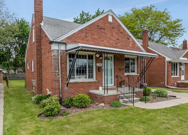 Property at 27905 Joan St, Saint Clair Shores, MI 48081, 3 beds, 1 bath