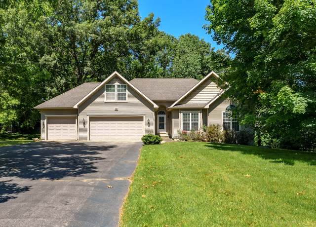 Property at 8816 Hathaway Rd, Kalamazoo, MI 49009, 3 beds, 3.5 baths