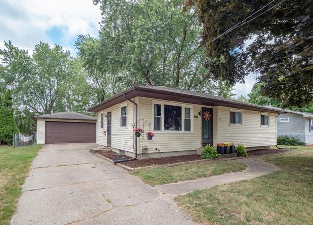 Property at 3130 27th St SW, Grandville, MI 49418, 3 beds, 1.5 baths