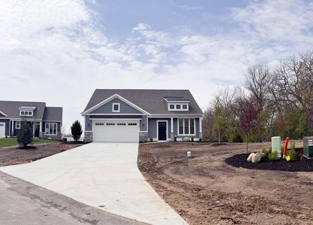 Property at 4645 Graystone Rd, Holland, MI 49423, 2 beds, 2.5 baths