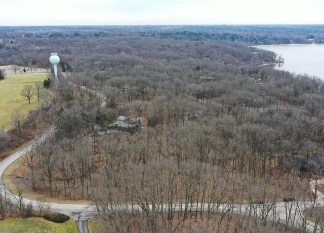 Property at 901 Country Club Rd, Ann Arbor, MI 48105