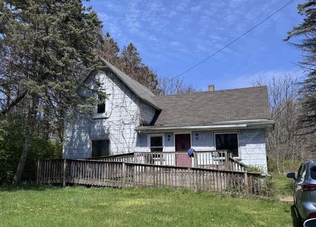 Property at 257 Madeline Ave, Benton Harbor, MI 49022, 3 beds, 1 bath