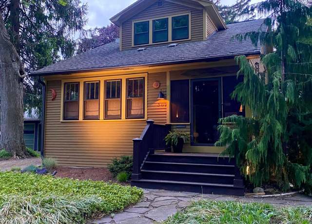 Property at 509 N Clarendon St, Kalamazoo, MI 49006, 3 beds, 2.5 baths