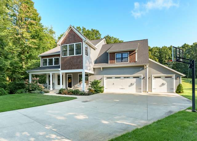 Property at 6606 Spaniel Dr, Kalamazoo, MI 49009, 6 beds, 5.5 baths