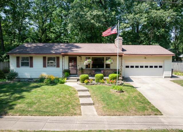 Property at 4773 Marshall Ave SE, Kentwood, MI 49508, 3 beds, 2 baths