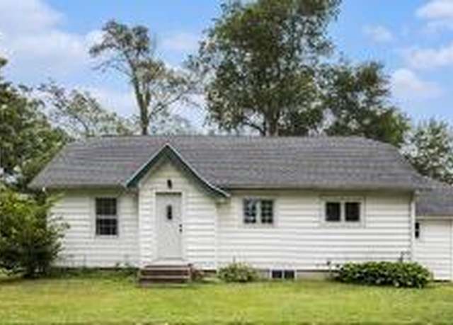 Property at 9560 Bailey Dr NE, Ada, MI 49301, 3 beds, 1.5 baths