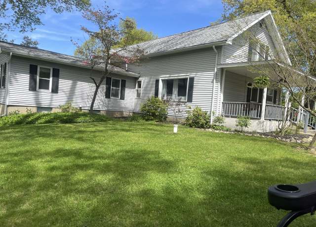 Property at 23275 15 Mile Rd, Bellevue, MI 49021, 4 beds, 1 bath