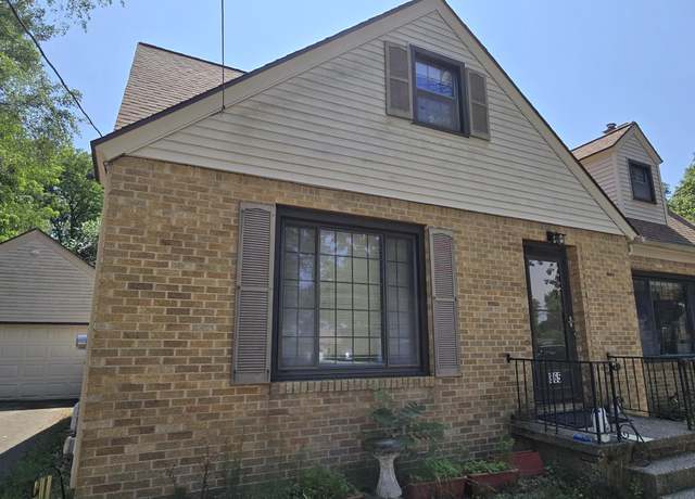 Property at 865 Wendover Blvd, Norton Shores, MI 49441, 5 beds, 3 baths